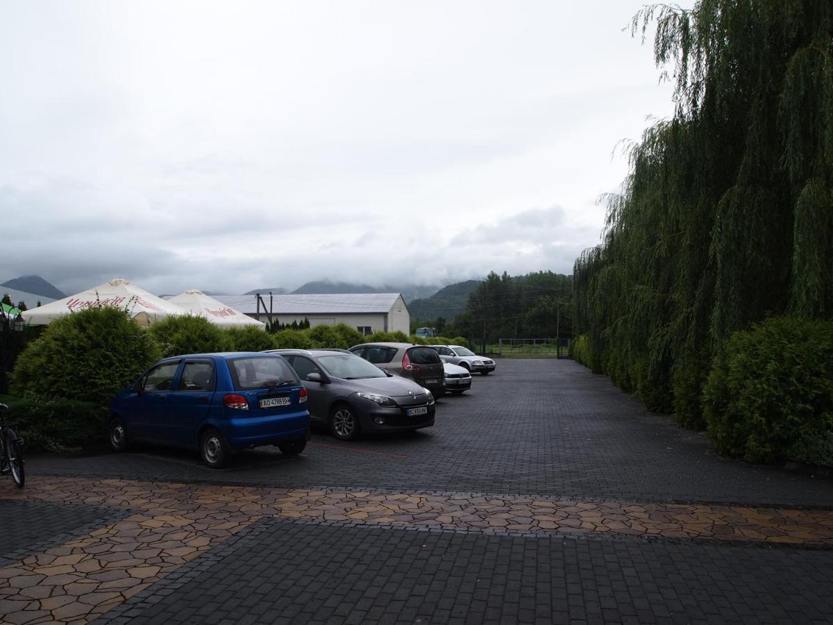 Tulipan Hotel Aquapark Vyshkove Esterno foto