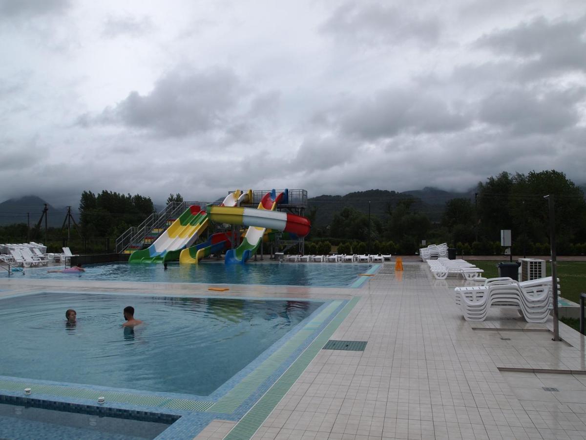 Tulipan Hotel Aquapark Vyshkove Esterno foto