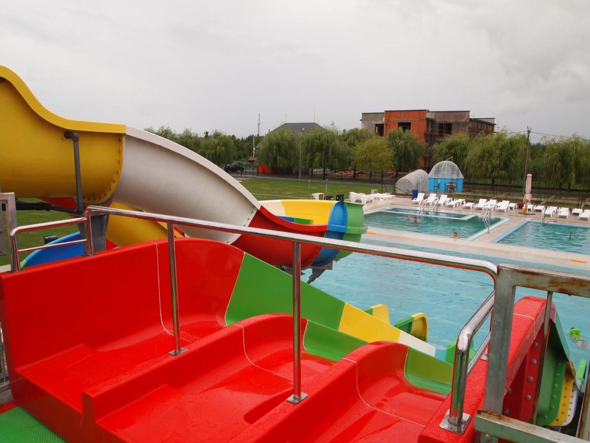 Tulipan Hotel Aquapark Vyshkove Esterno foto