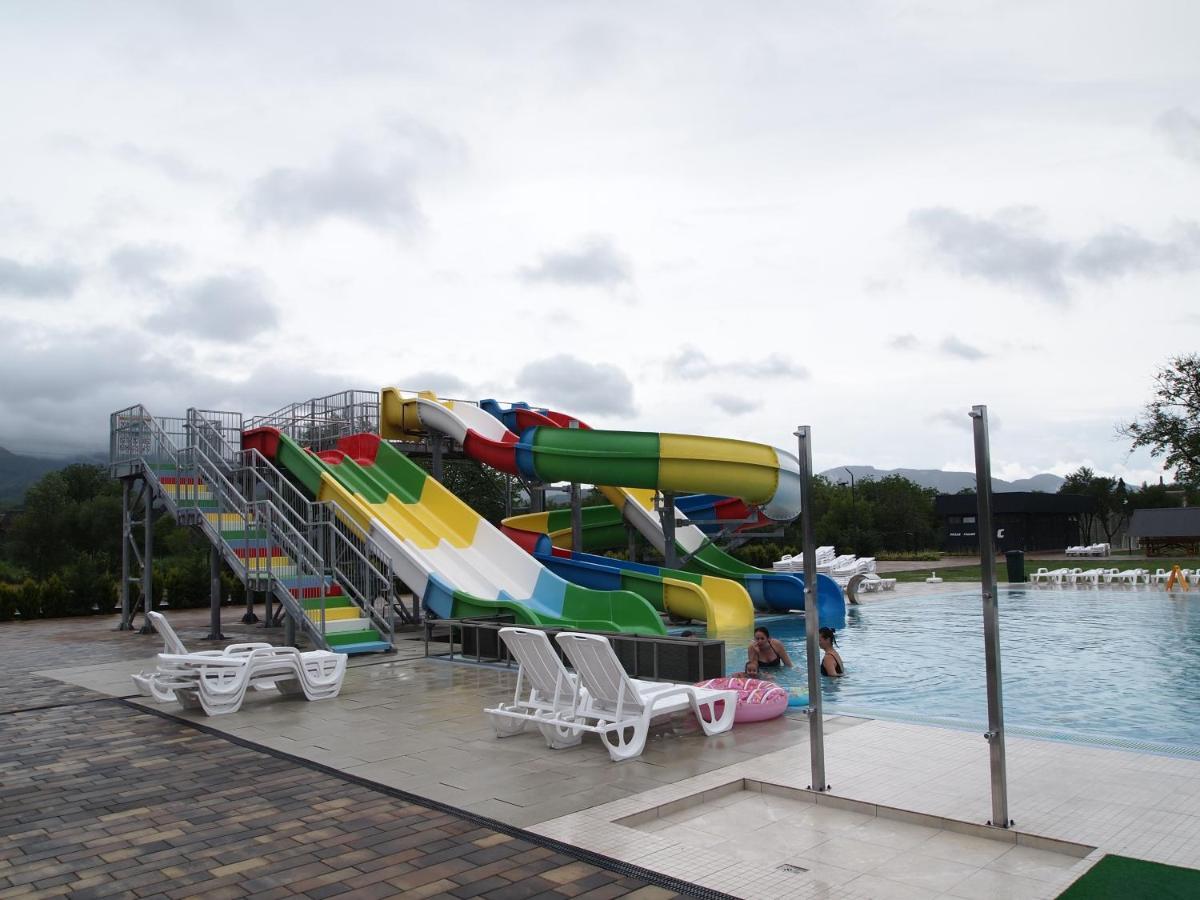 Tulipan Hotel Aquapark Vyshkove Esterno foto