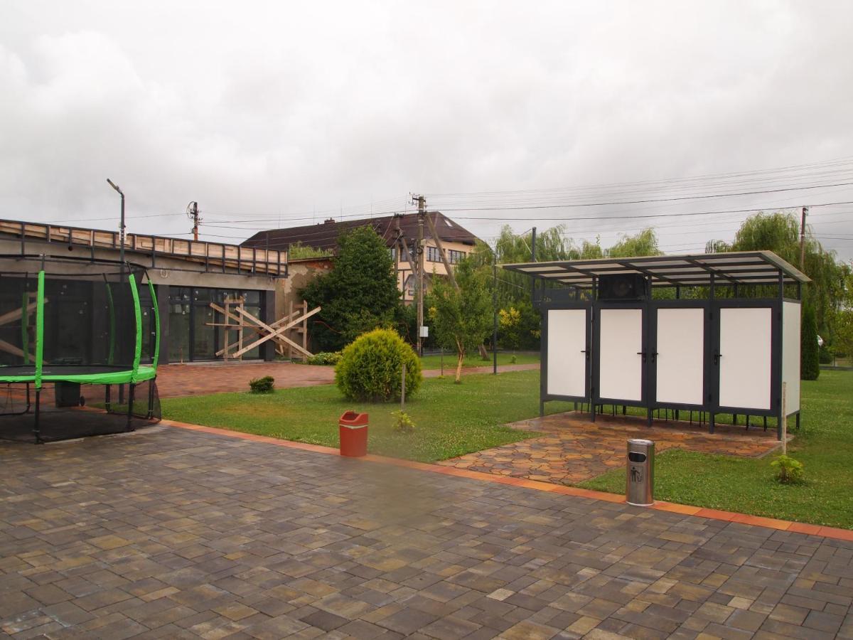 Tulipan Hotel Aquapark Vyshkove Esterno foto