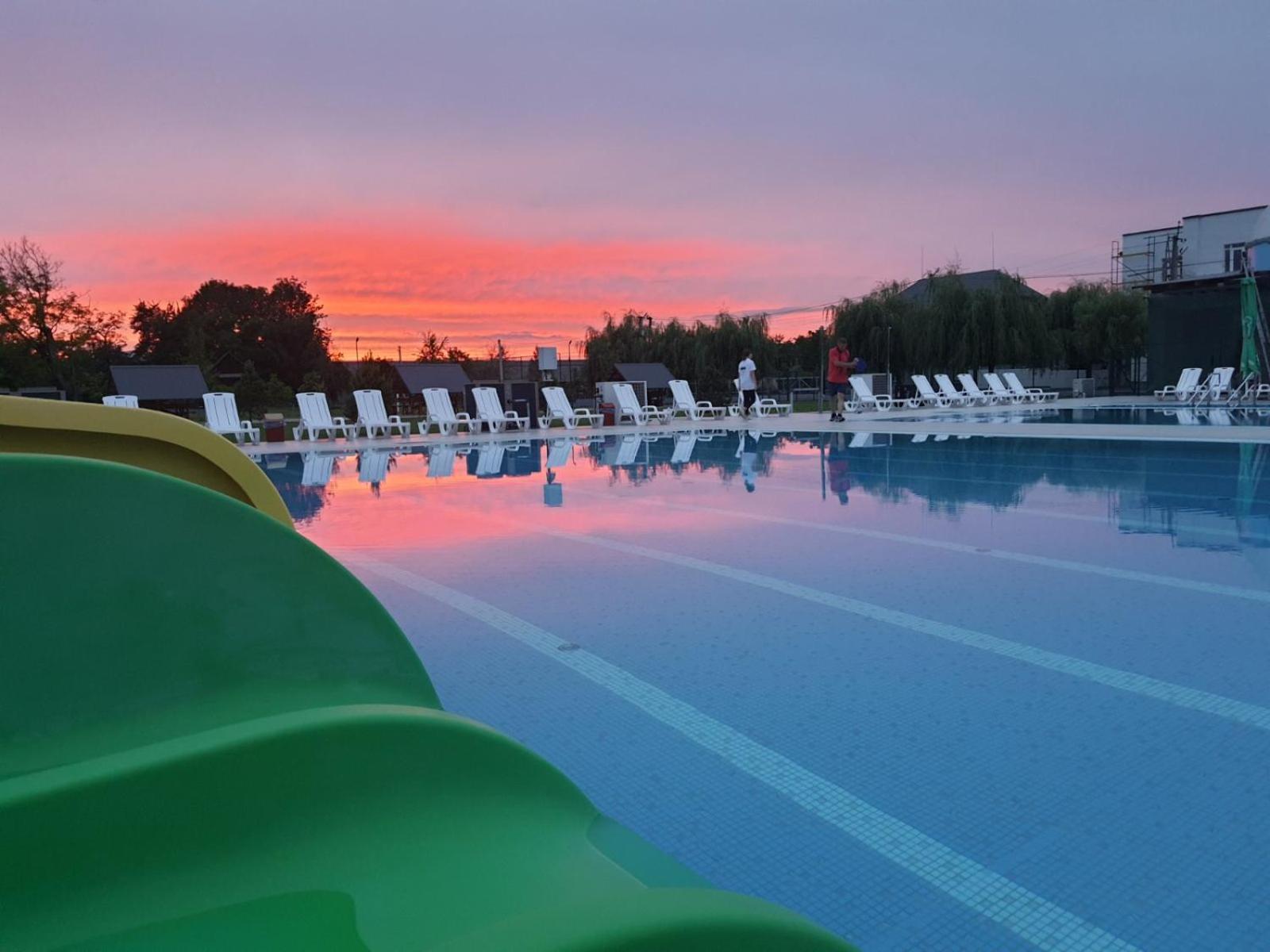 Tulipan Hotel Aquapark Vyshkove Esterno foto