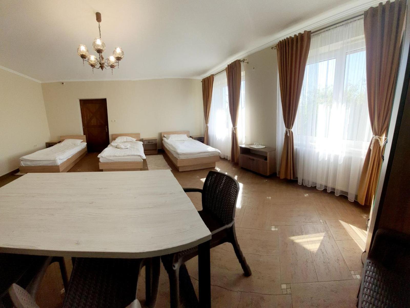 Tulipan Hotel Aquapark Vyshkove Esterno foto