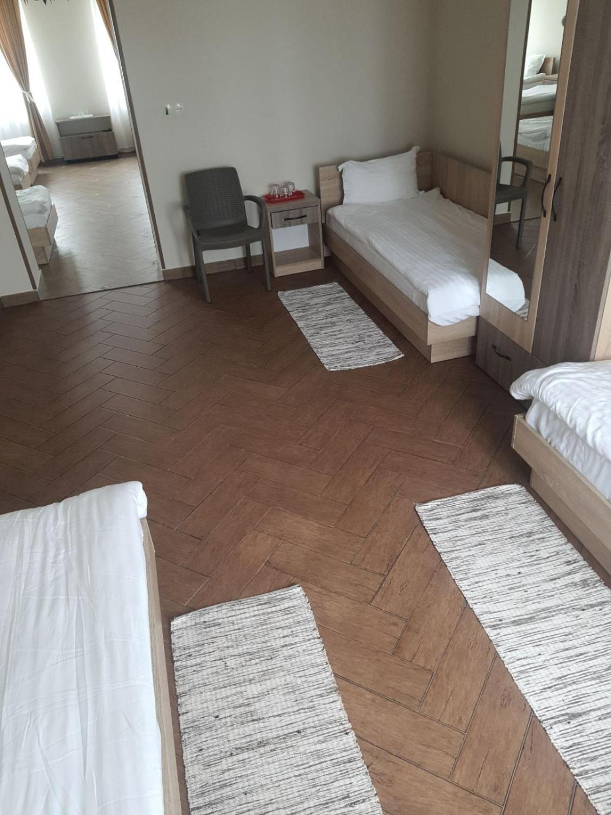 Tulipan Hotel Aquapark Vyshkove Esterno foto