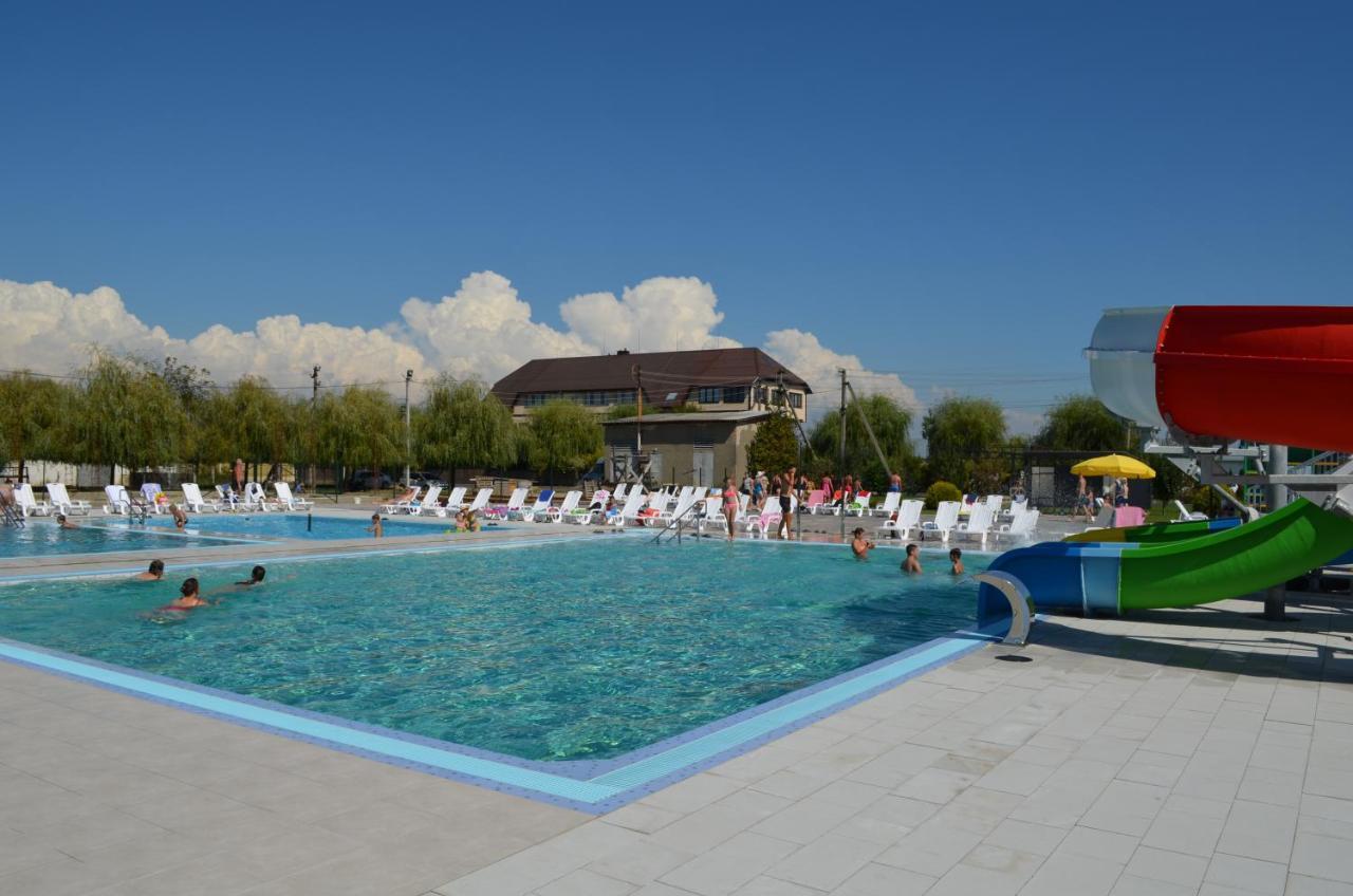 Tulipan Hotel Aquapark Vyshkove Esterno foto