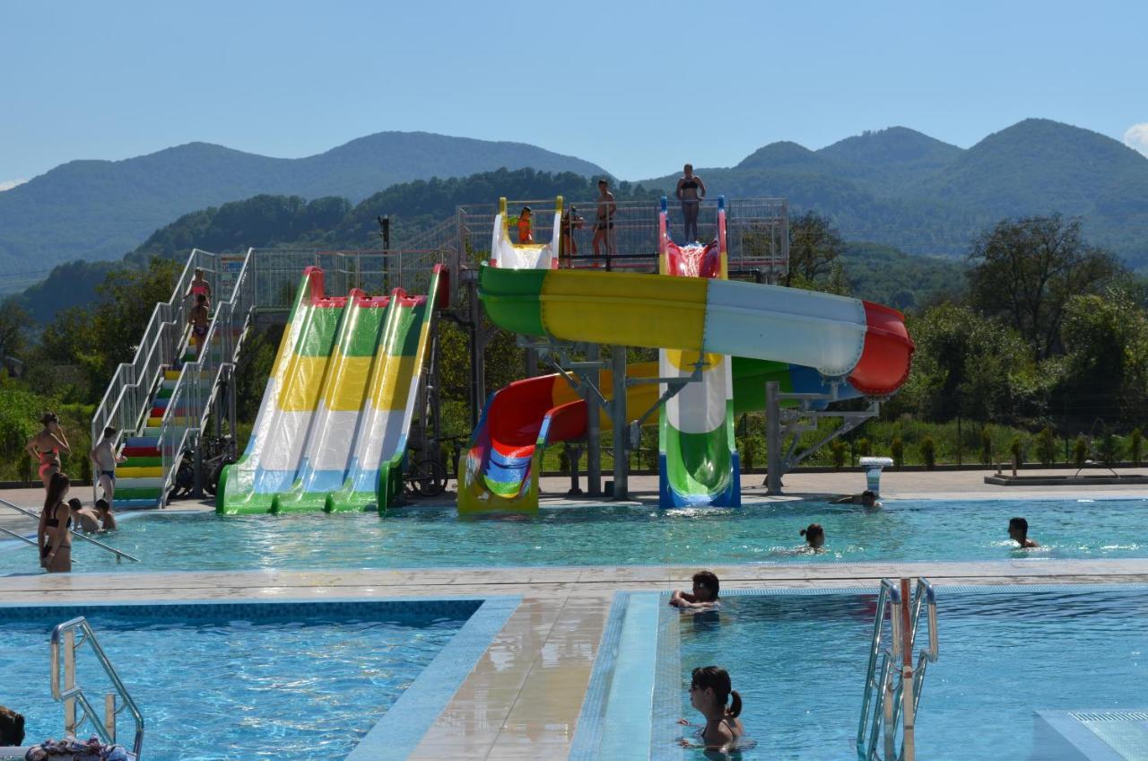 Tulipan Hotel Aquapark Vyshkove Esterno foto
